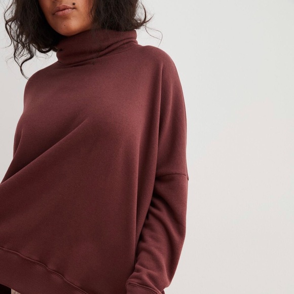aerie Sweaters - Aerie Oversized soft turtleneck sz medium✨